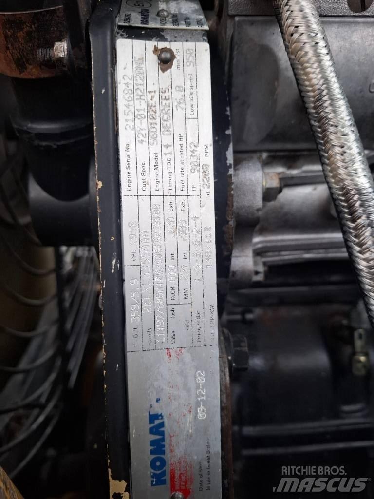 Komatsu WA 270-3 Utovarivači na točkove