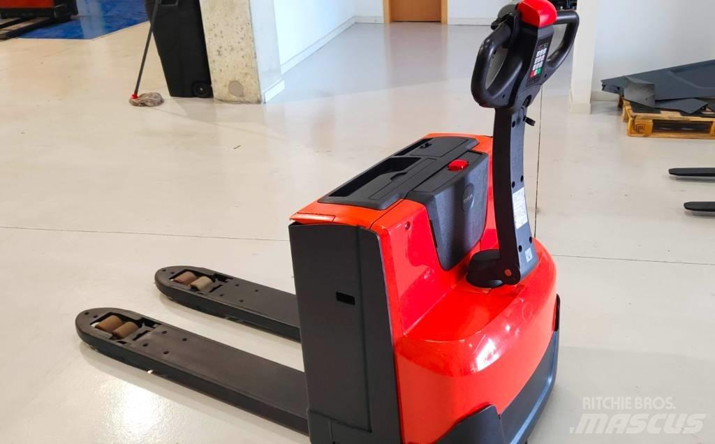 BT LWE 180 Nisko podizni električni viljuškar