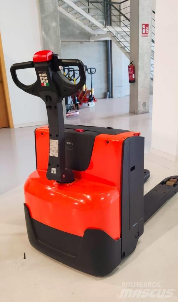 BT LWE 180 Nisko podizni električni viljuškar