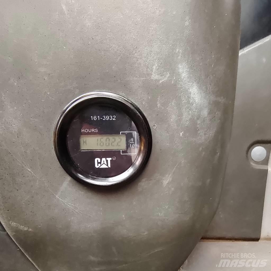 CAT 320 D Bageri guseničari