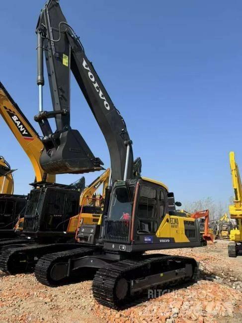 Volvo EC 240 Bageri guseničari