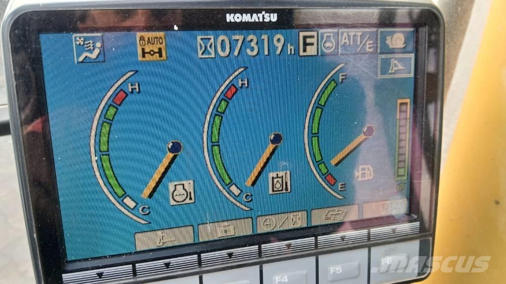 Komatsu PW 148-8 Bageri točkaši