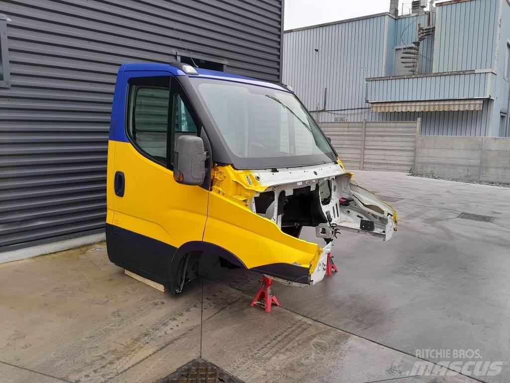 Iveco DAILY Kabine i unutrašnjost