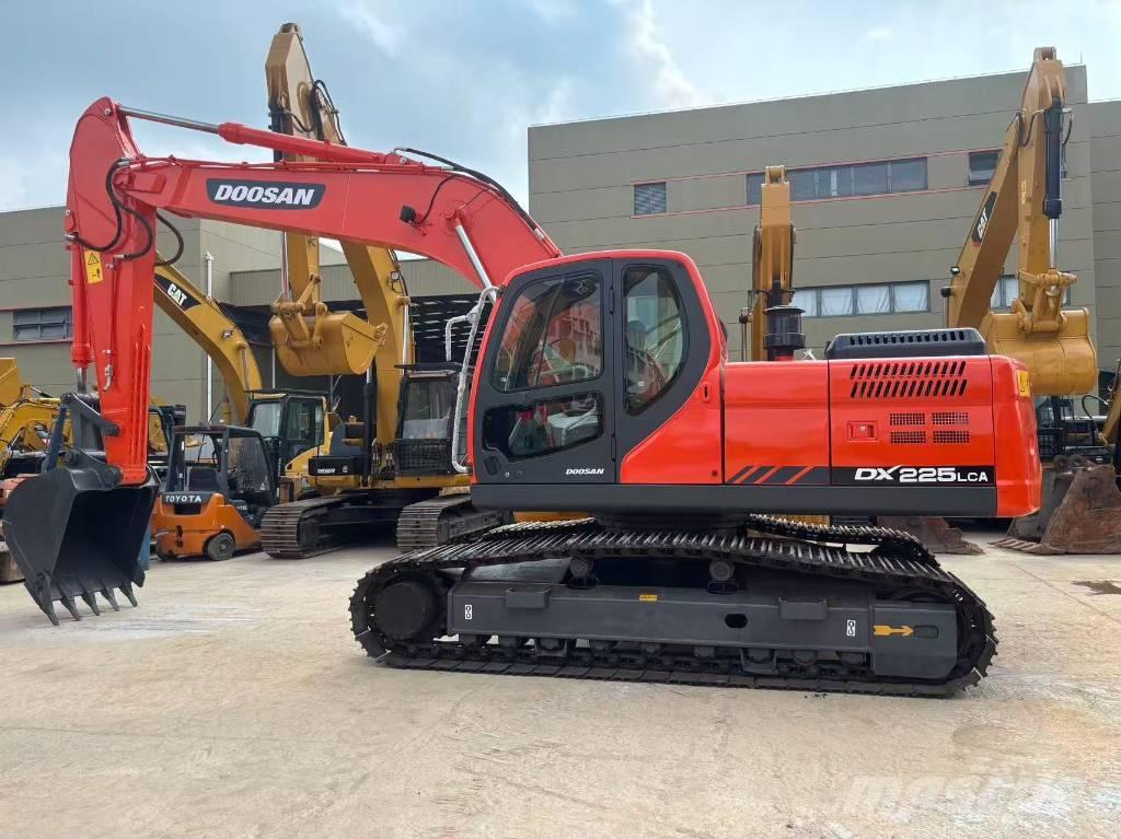 Doosan DX 225 Bageri guseničari