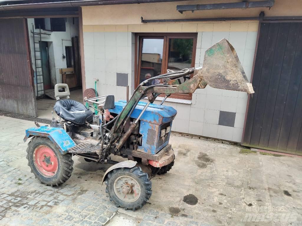  Zemědělský traktor Traktori