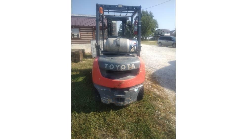Toyota 8fu25 Viljuškari - ostalo