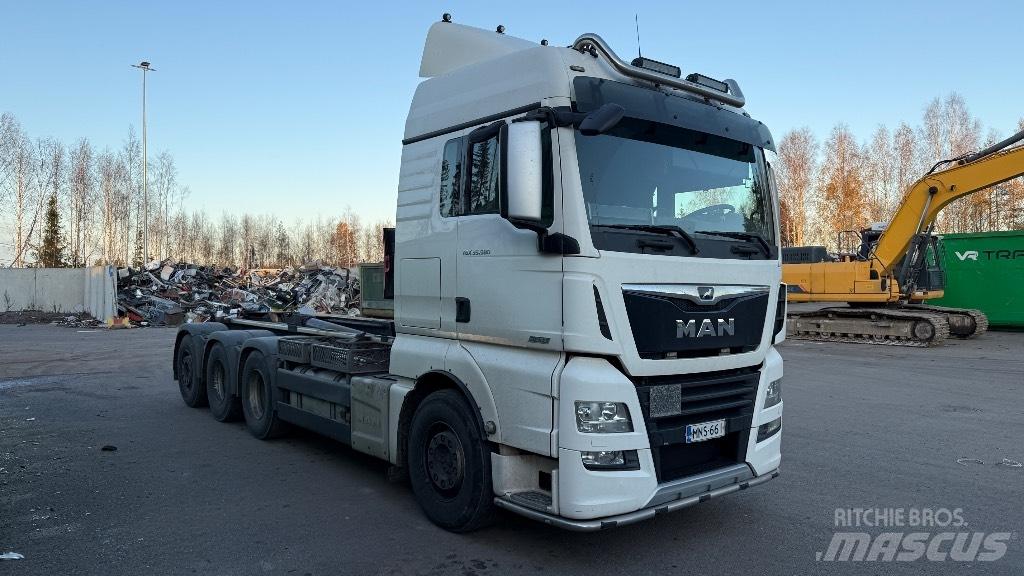 MAN TGX 35.580 Rol kiper kamioni sa kukom za podizanje tereta