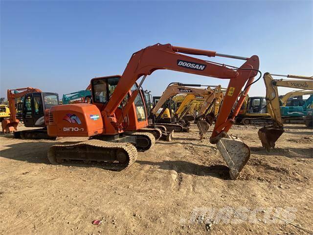 Doosan DH70-7 Bageri guseničari