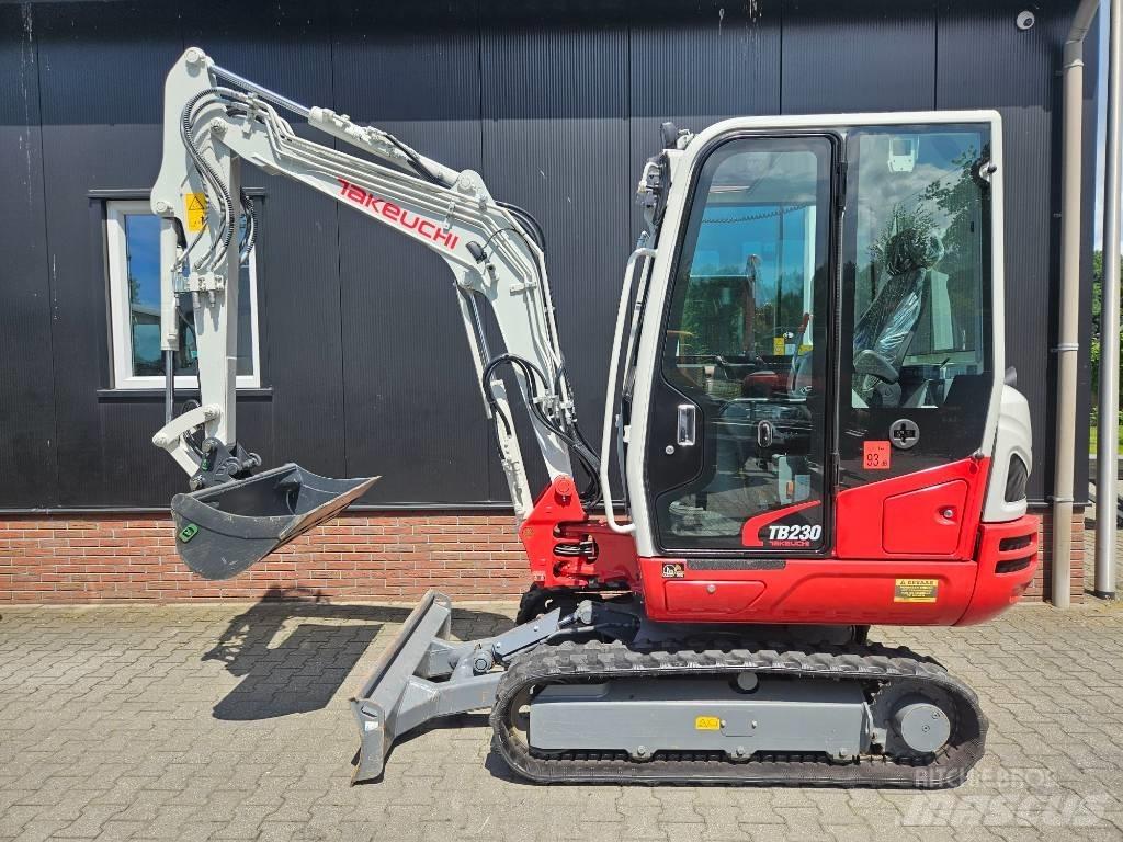 Takeuchi TB230 Mini bageri < 7t
