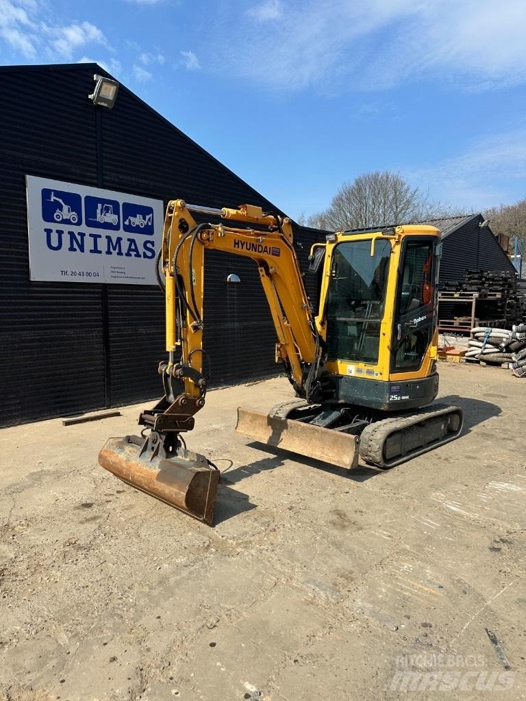 Hyundai 25 Z-9 Mini bageri < 7t