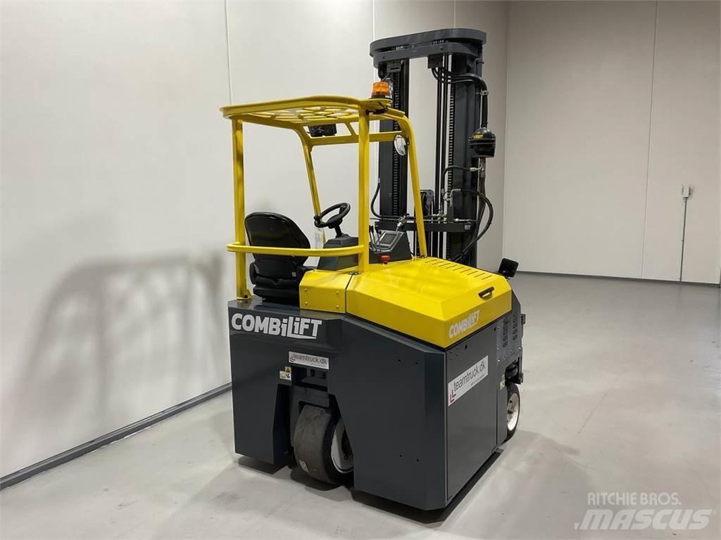 Combilift CBE3000 Viljuškari sa 4-stranskim dohvatom