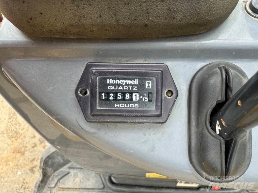 Yanmar SV08 (1C088) Mini bageri < 7t