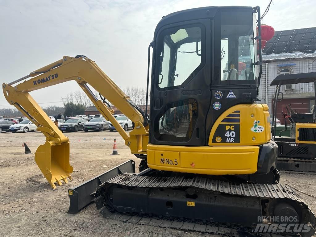 Komatsu 40MR Bageri guseničari