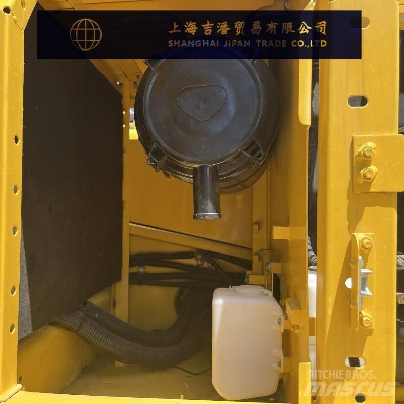 Komatsu PC 210 Bageri guseničari