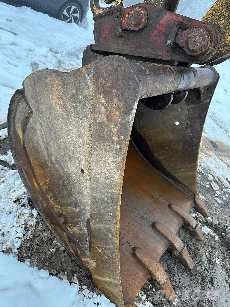 Furukawa 740 Bageri guseničari