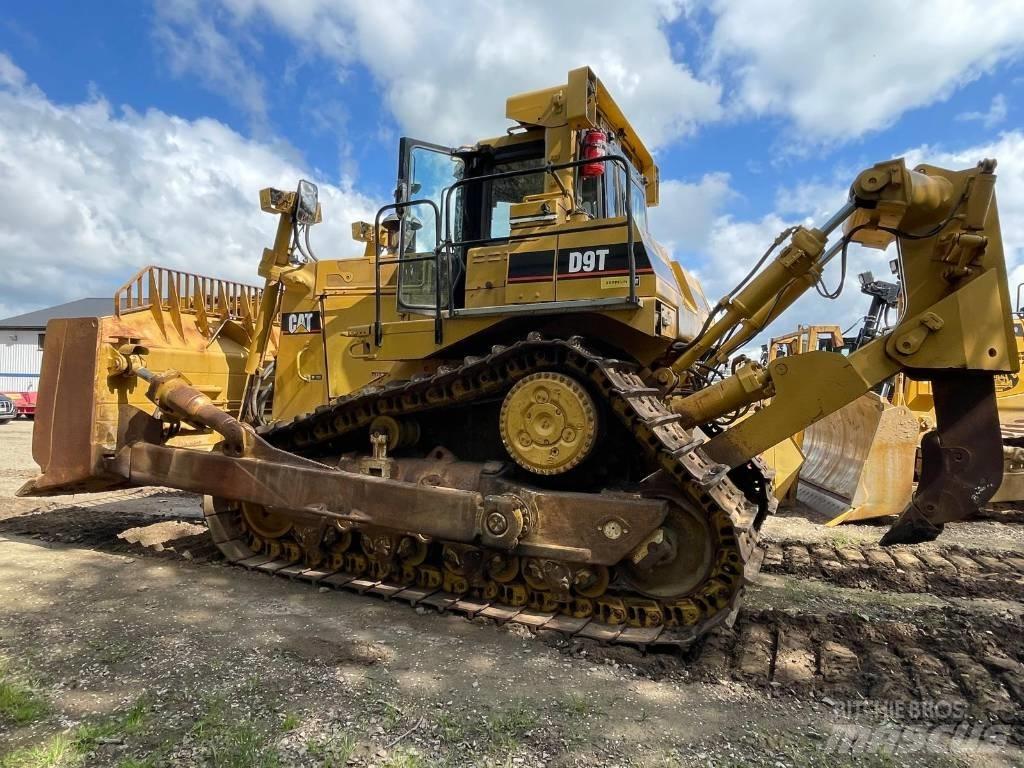 CAT D 9 T Buldožeri guseničari