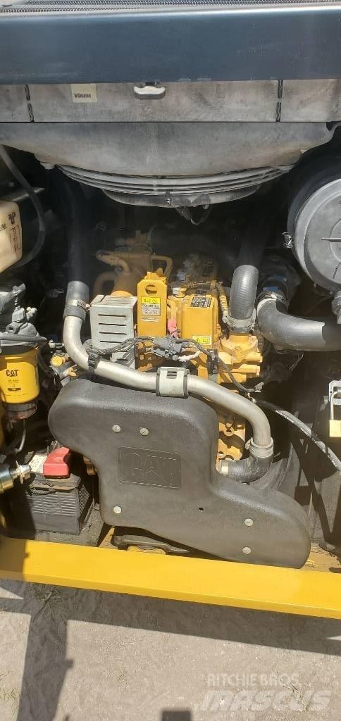 CAT 279 D Skid steer mini utovarivači