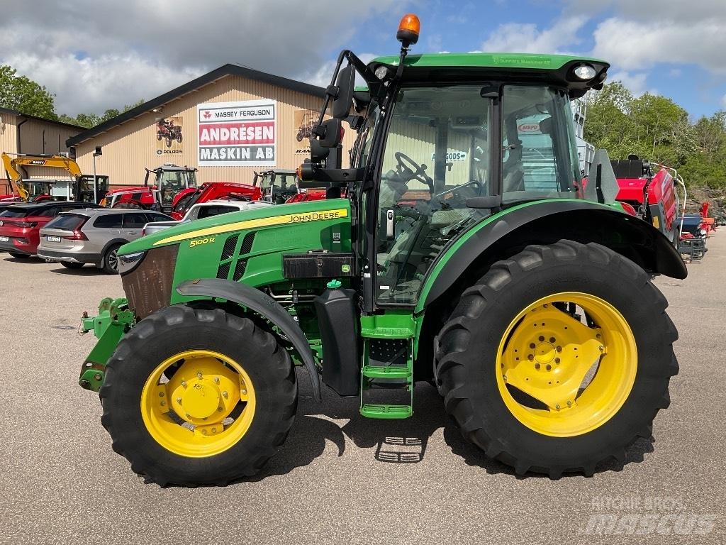 John Deere 5100 R Traktori