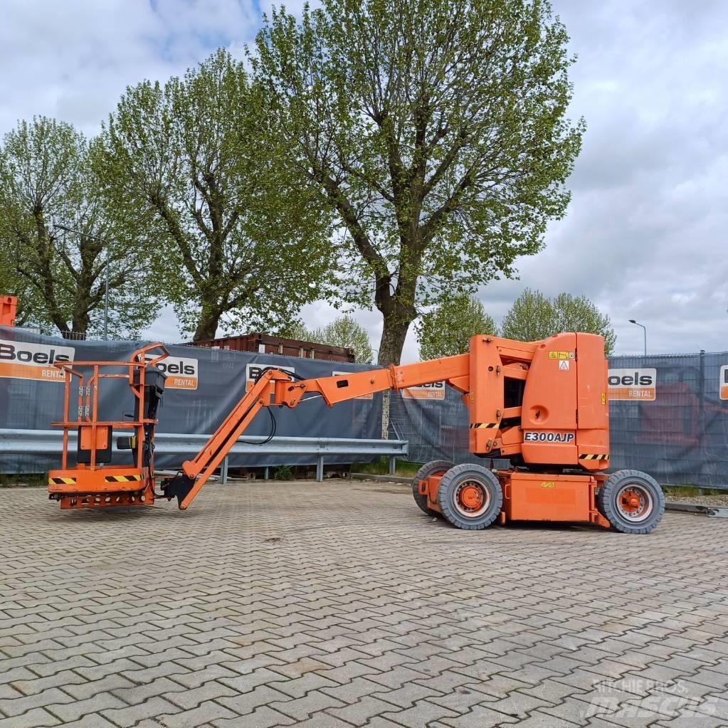 JLG E300AJP Zglobne podizne platforme