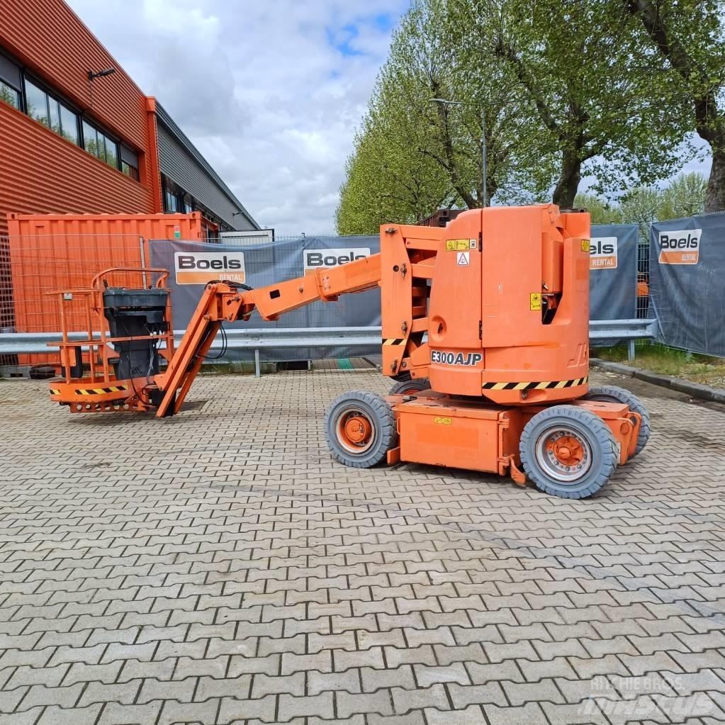 JLG E300AJP Zglobne podizne platforme
