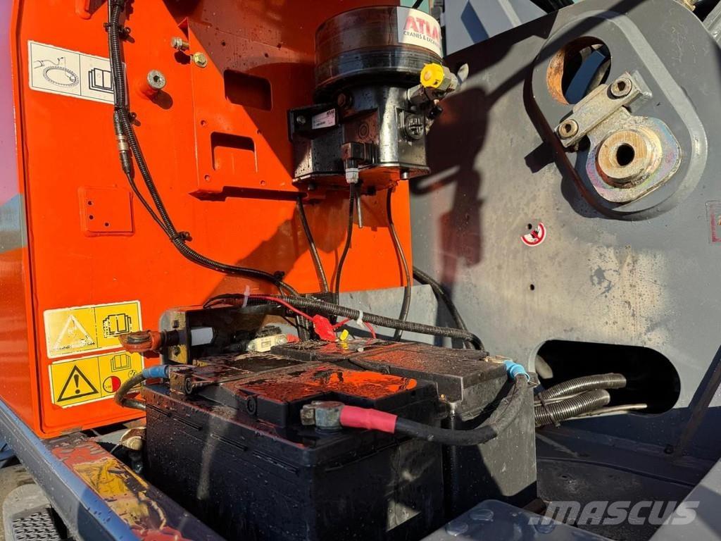 Atlas 250 MH Bageri za prenos primarnih/sekundarnih sirovina