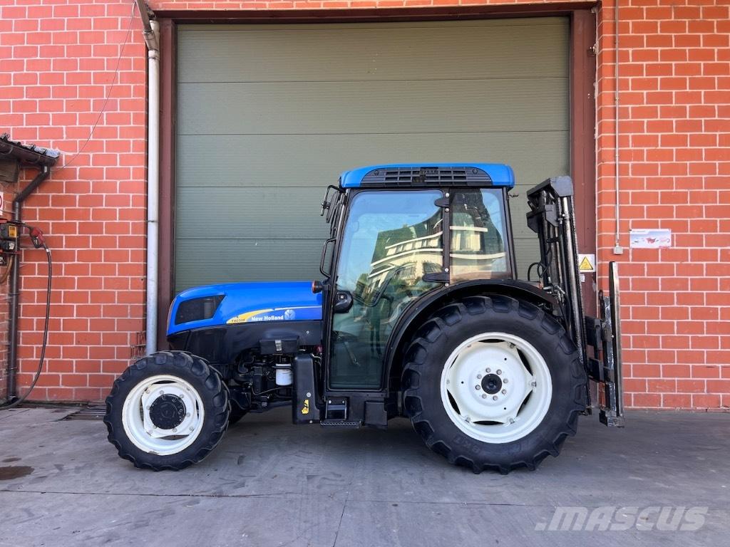 New Holland T4030F Traktori