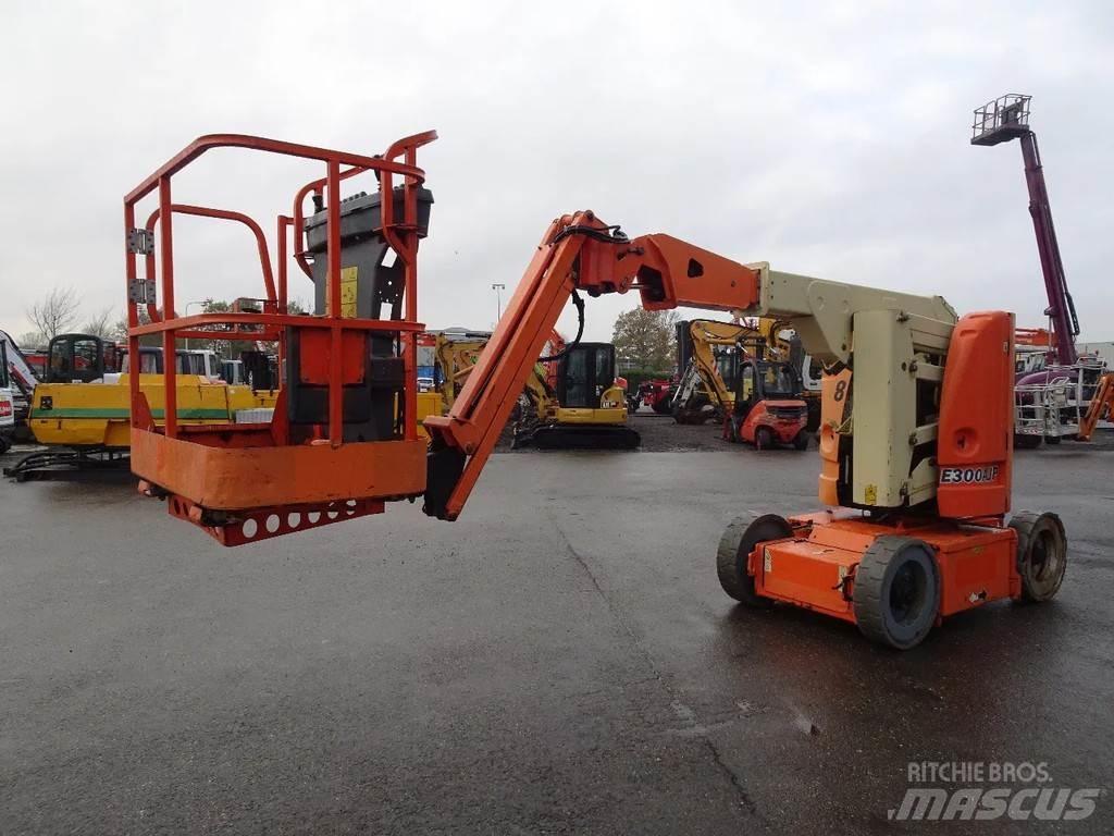 JLG E300AJP Zglobne podizne platforme