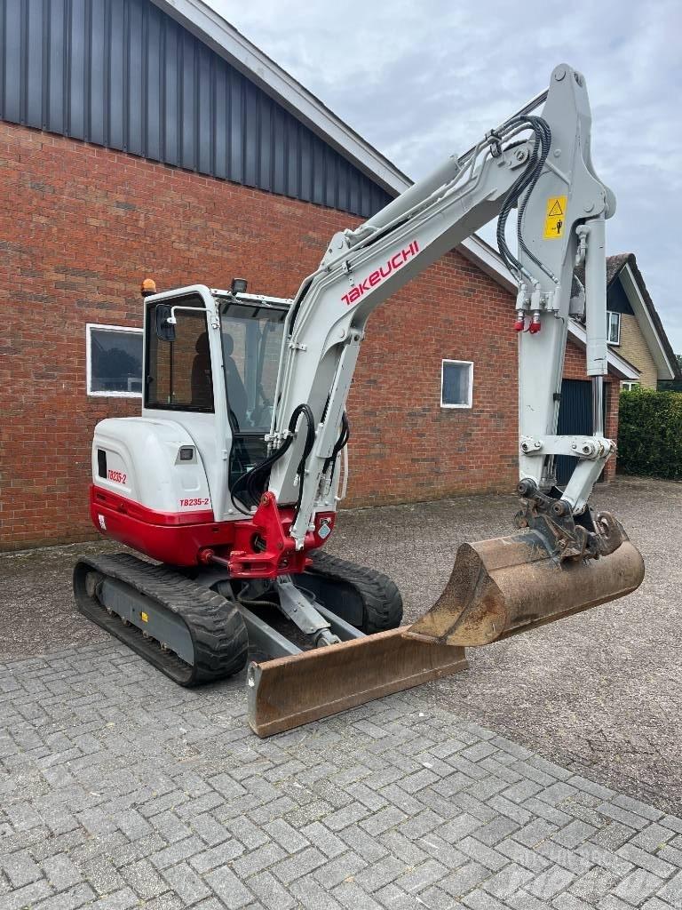 Takeuchi tb235-2 Mini bageri < 7t