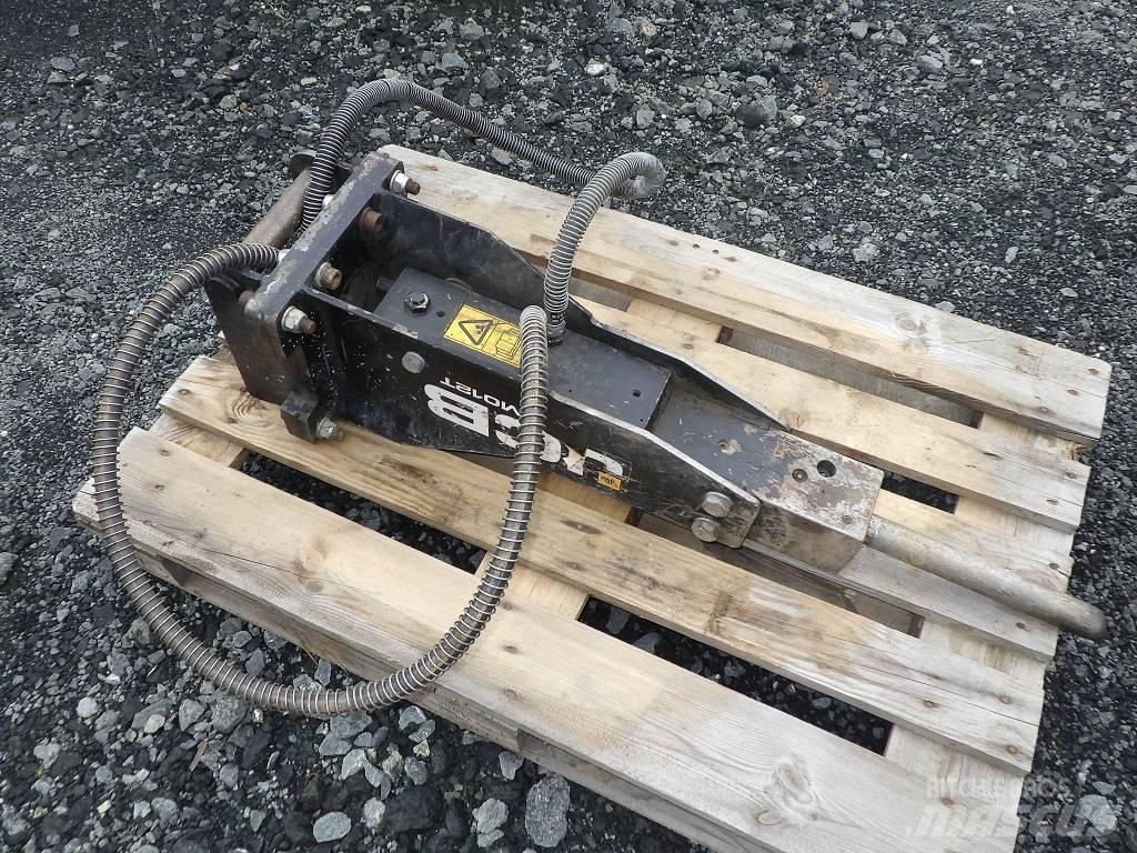 JCB HM012T Čekići