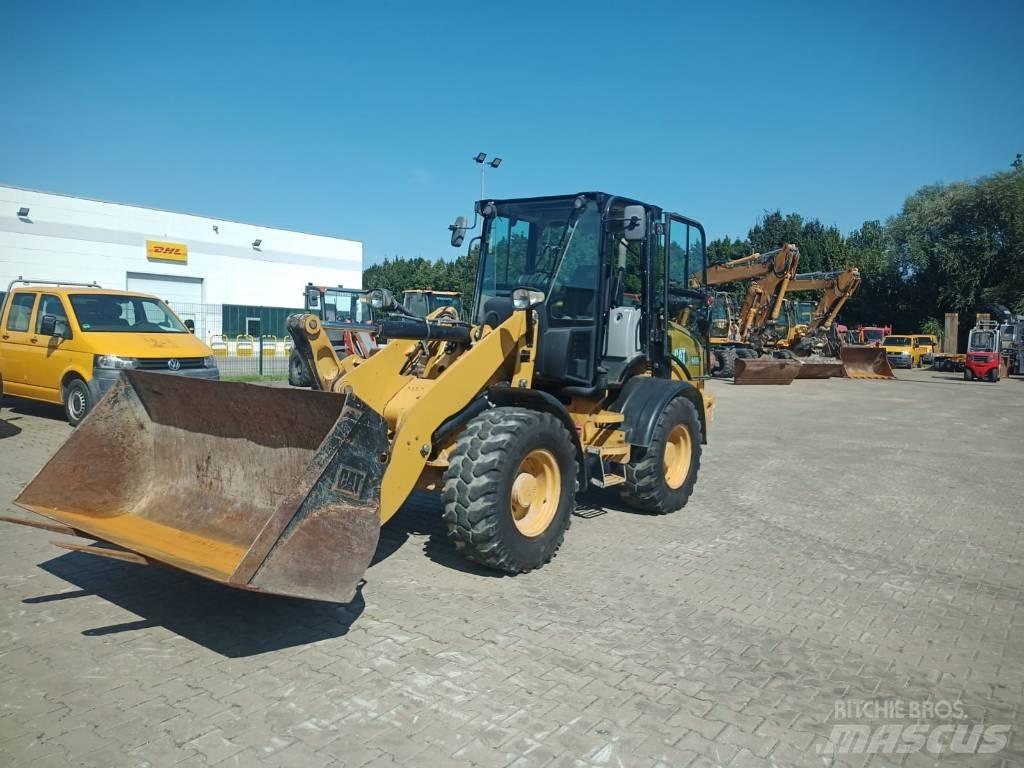 CAT 908 M Utovarivači na točkove