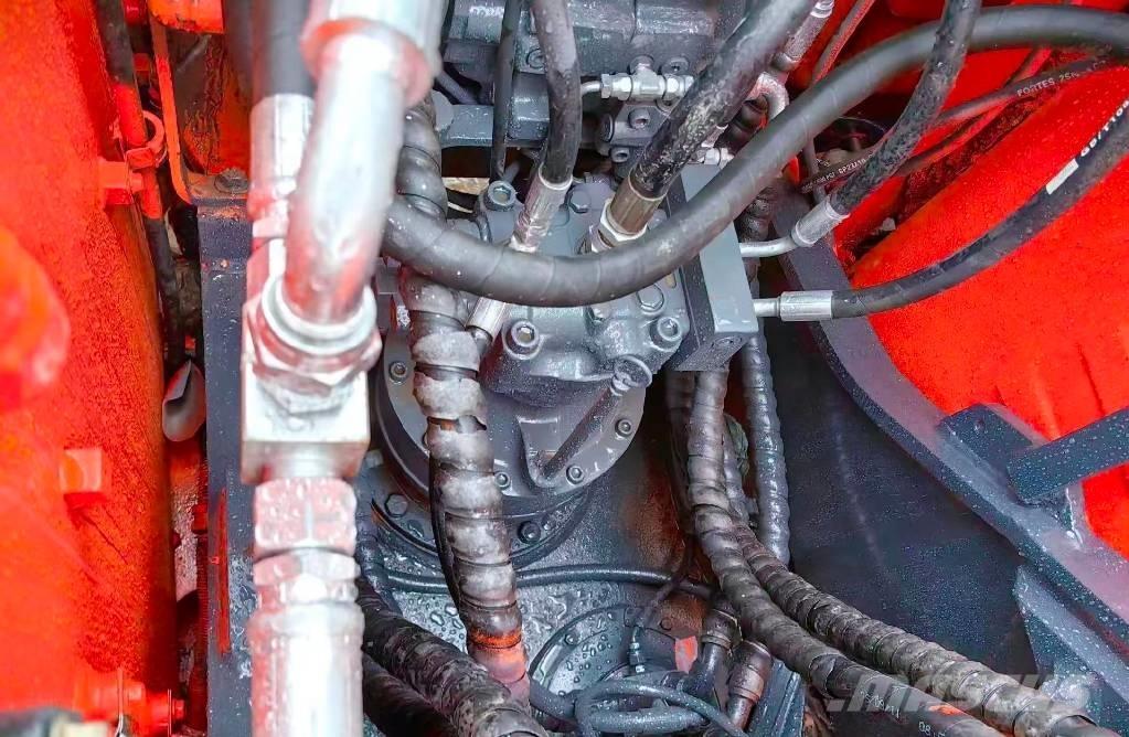 Doosan DX 140 Bageri guseničari