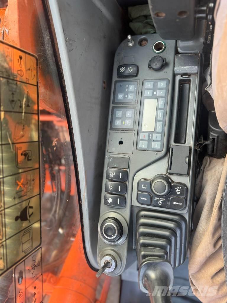 Doosan DX 225 LC Bageri guseničari