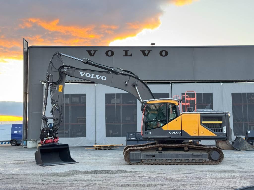 Volvo EC 250 EL Bageri guseničari