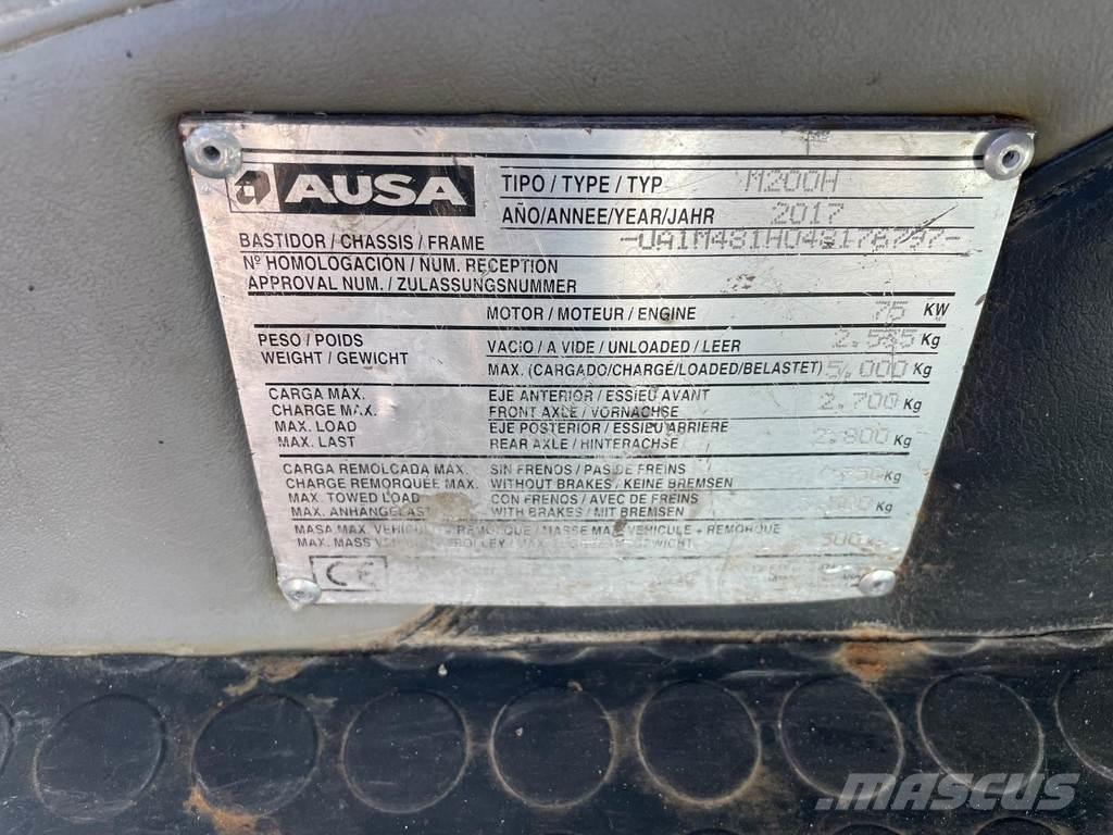 Ausa M200H 4X4 Pomoćne mašine