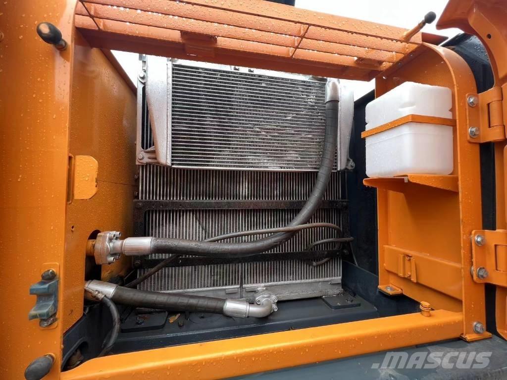 Hyundai 220 LC-9S Bageri guseničari