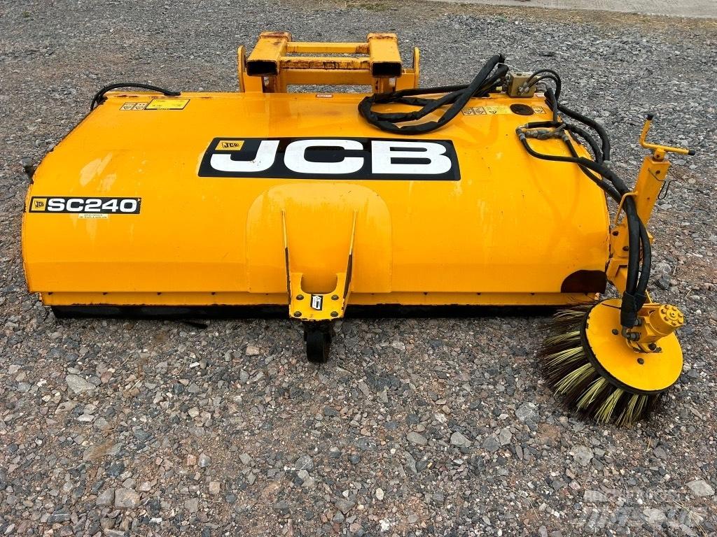 JCB SC 240 Četke