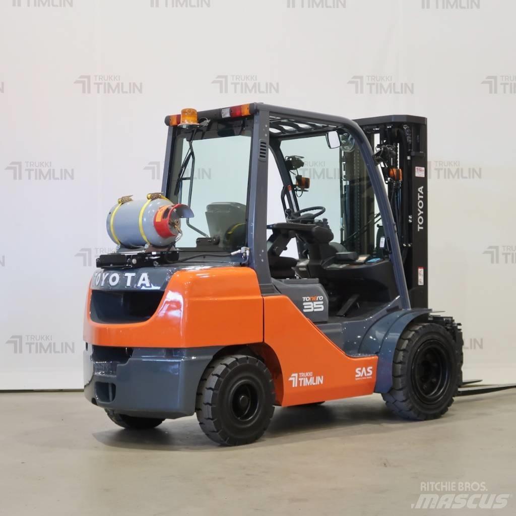 Toyota 02-8FGJF35 Plinski viljuškari