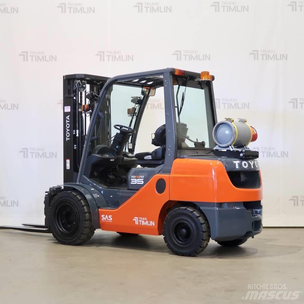Toyota 02-8FGJF35 Plinski viljuškari