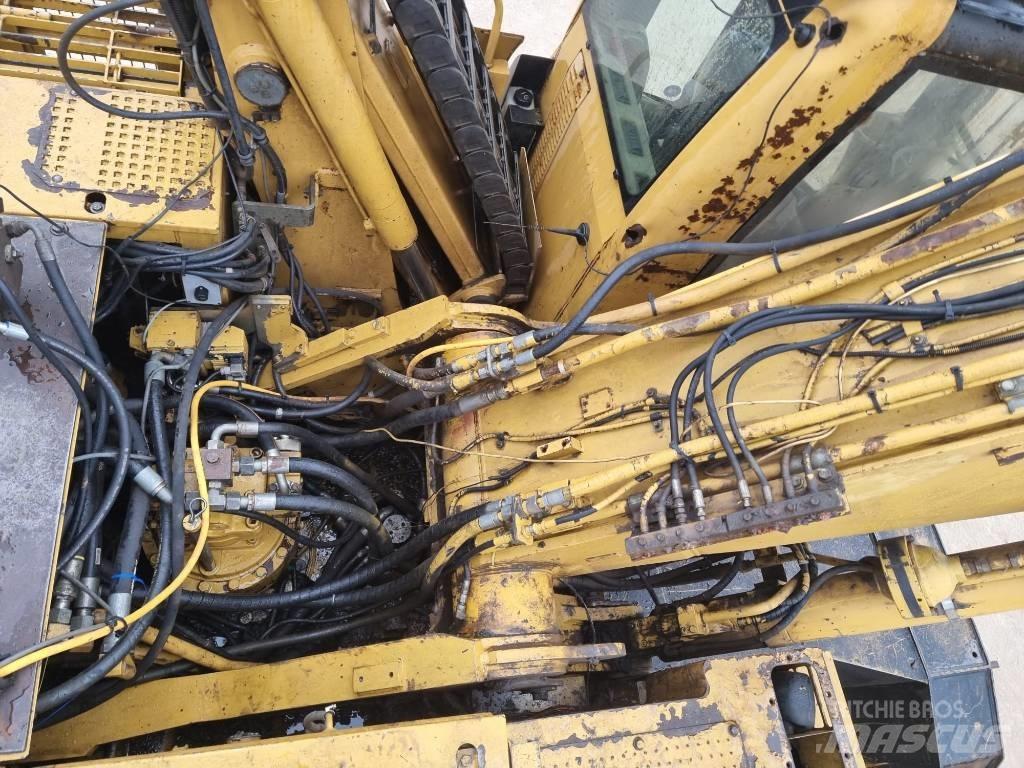 CAT M 325 C L MH Bageri za prenos primarnih/sekundarnih sirovina