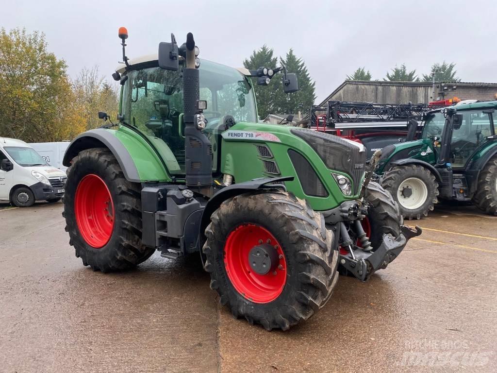 Fendt 718 Traktori