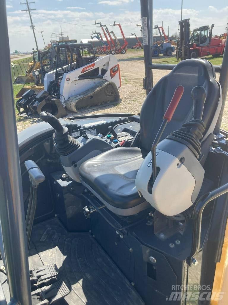 John Deere 26G Bageri za rušenje