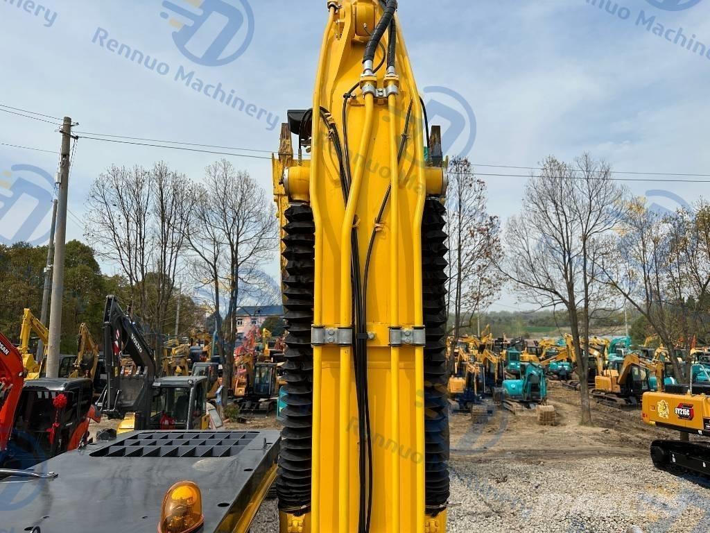 Komatsu PC200-8 Bageri guseničari