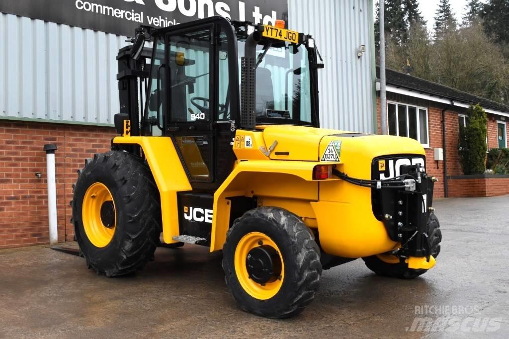 JCB 940 Vanterenski viljuškar