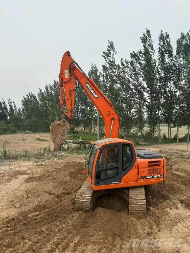  斗山D DX150 Bageri guseničari