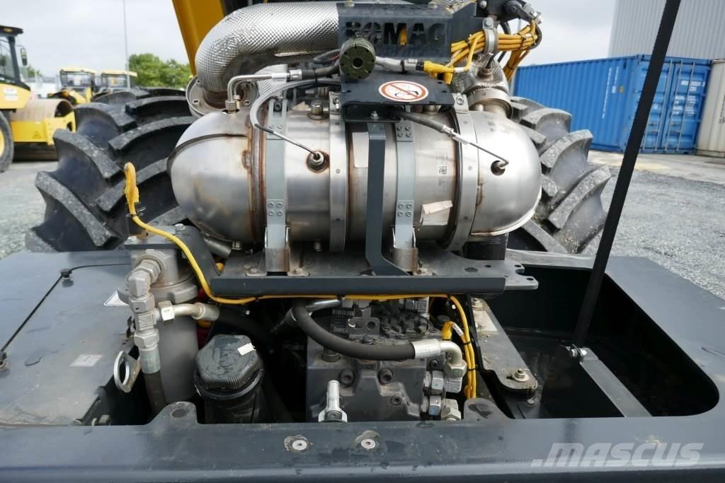 Bomag BW 213 PDH-5 Nabijači zemlje