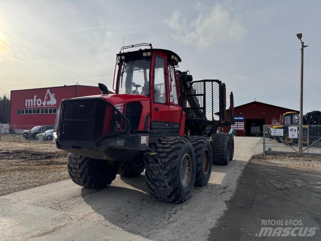 Komatsu 895 Forvarderi