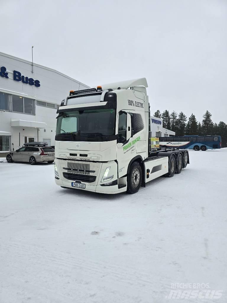 Volvo FM Electric Rol kiper kamioni sa kukom za podizanje tereta