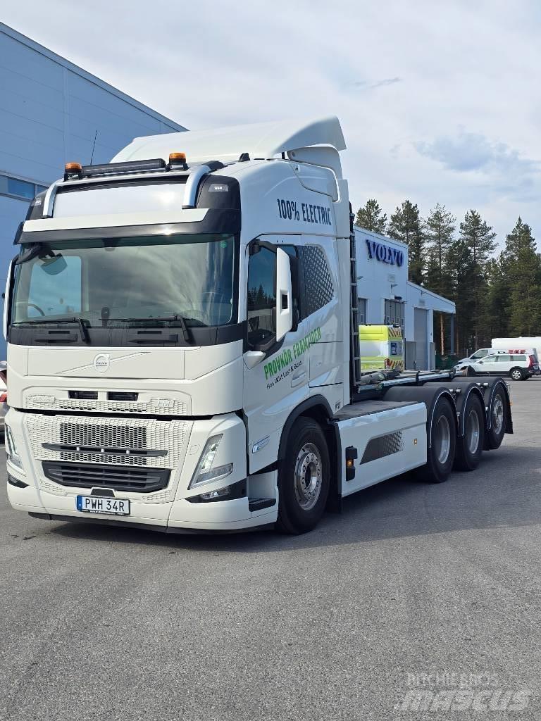 Volvo FM Electric Rol kiper kamioni sa kukom za podizanje tereta