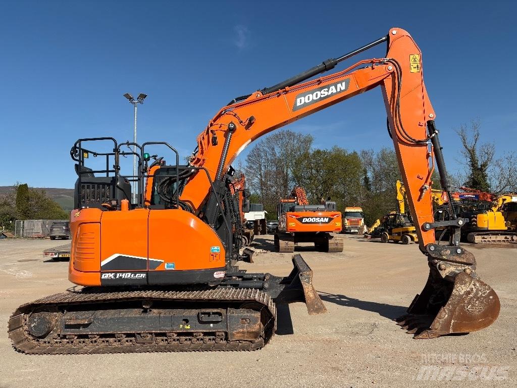 Doosan DX140LCR-7 Bageri guseničari