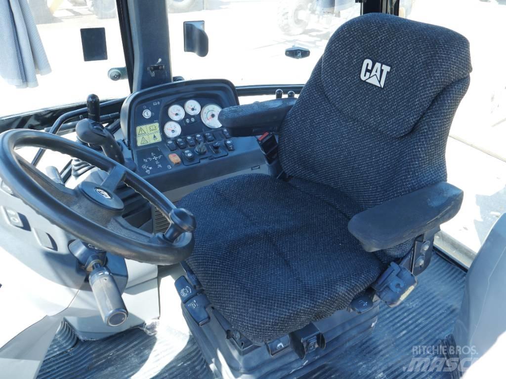 CAT 442 E Rovokopači
